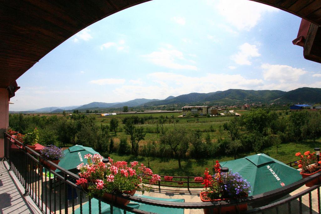 Heaven Hotel Sălişte Ruang foto