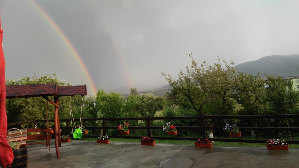 Heaven Hotel Sălişte Bagian luar foto