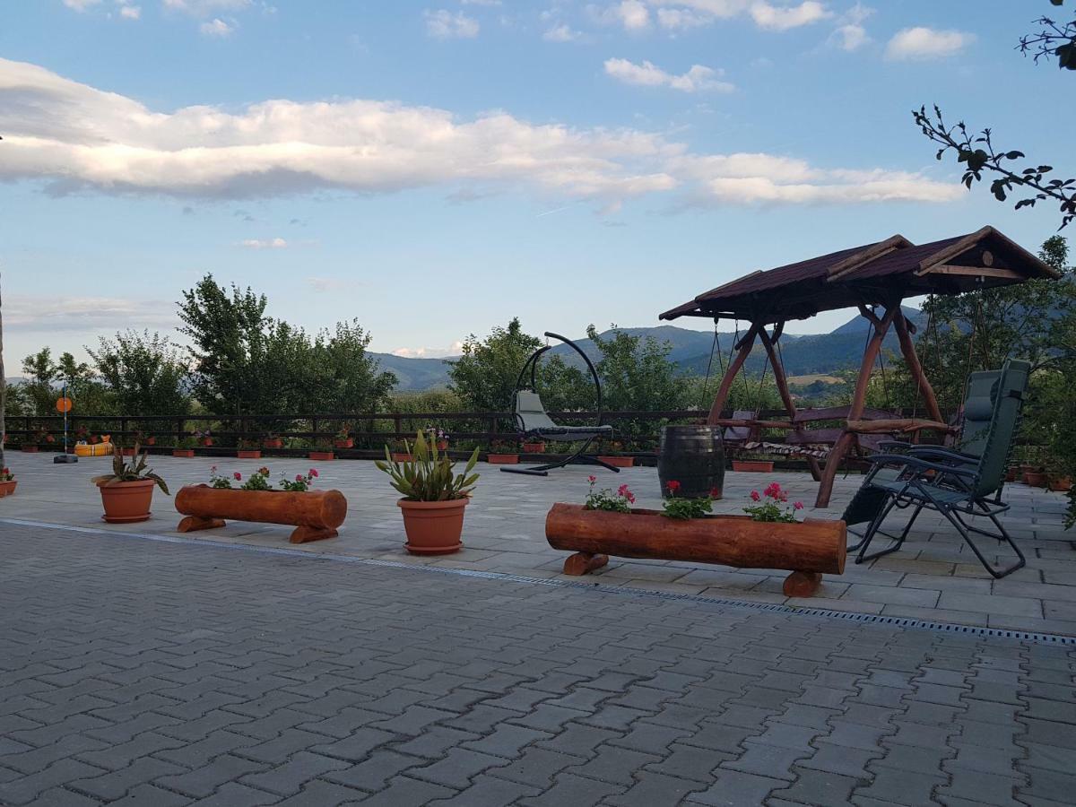 Heaven Hotel Sălişte Bagian luar foto